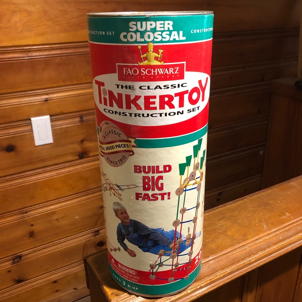 FAO SCHWARZ TINKERTOY CONSTRUCTION SET